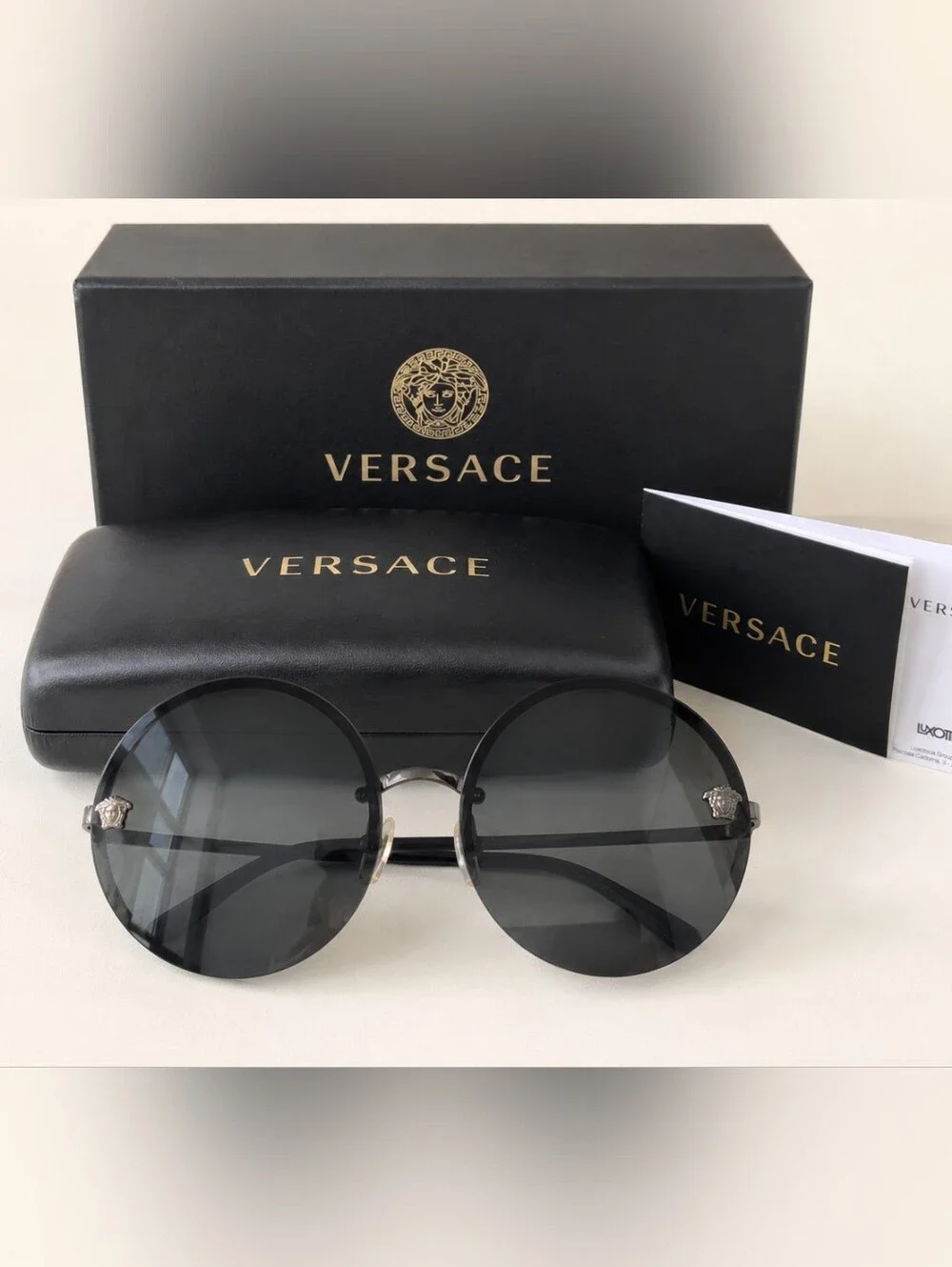 Authentic Versace Medusa Oversized Round Black Sunglasses w/ Box Case